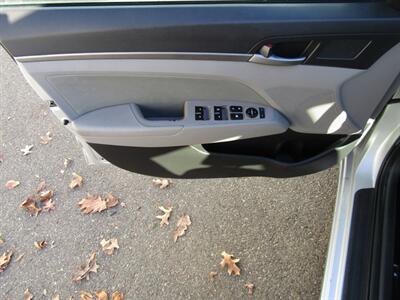 2017 Hyundai ELANTRA SE,CONV PKG,BLUETOOTH,SILVER CERTIFIED   - Photo 10 - Haddon Twp, NJ 08107