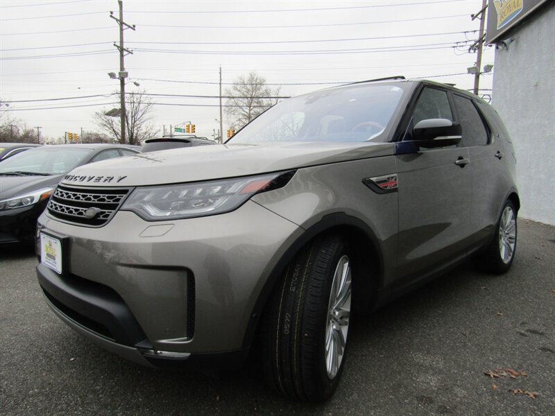 2017 Land Rover Discovery First Edition photo
