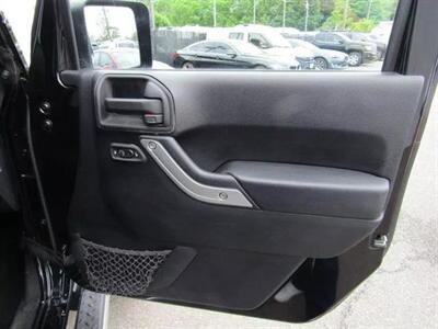 2011 Jeep Wrangler RUBICON 4x4,CONV PKG,SILVER CERTIFIED   - Photo 25 - Haddon Twp, NJ 08107