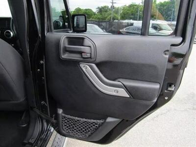 2011 Jeep Wrangler RUBICON 4x4,CONV PKG,SILVER CERTIFIED   - Photo 27 - Haddon Twp, NJ 08107