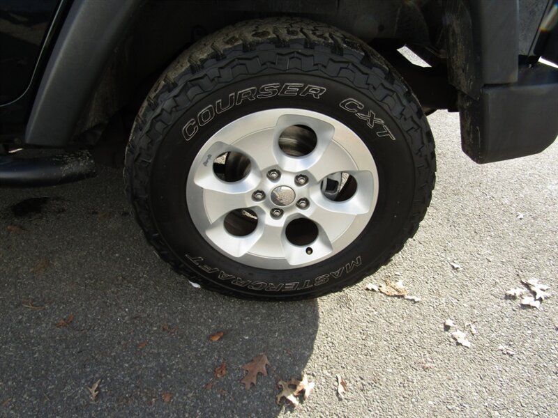 2013 Jeep Wrangler SPORT,4X4, PKG,CONV PKG,SILVER CERTIFIED - Photo 34 - Haddon Twp, NJ 08107