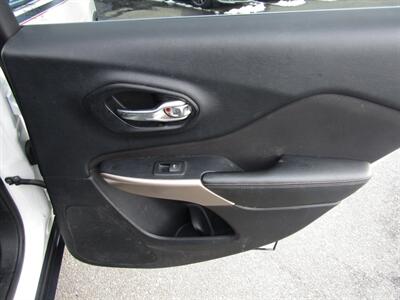 2017 Jeep Cherokee LATITUDE,4X4,CONV PKG,SILVER CERTIFIED   - Photo 20 - Haddon Twp, NJ 08107