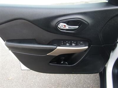 2017 Jeep Cherokee LATITUDE,4X4,CONV PKG,SILVER CERTIFIED   - Photo 12 - Haddon Twp, NJ 08107