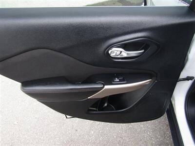 2017 Jeep Cherokee LATITUDE,4X4,CONV PKG,SILVER CERTIFIED   - Photo 16 - Haddon Twp, NJ 08107