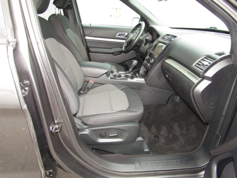 2019 Ford Explorer XLT,4X4,CONV PKG,RVC,SILVER CERTIFIED - Photo 28 - Haddon Twp, NJ 08107