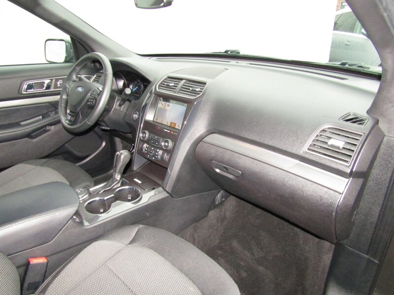 2019 Ford Explorer XLT,4X4,CONV PKG,RVC,SILVER CERTIFIED - Photo 29 - Haddon Twp, NJ 08107