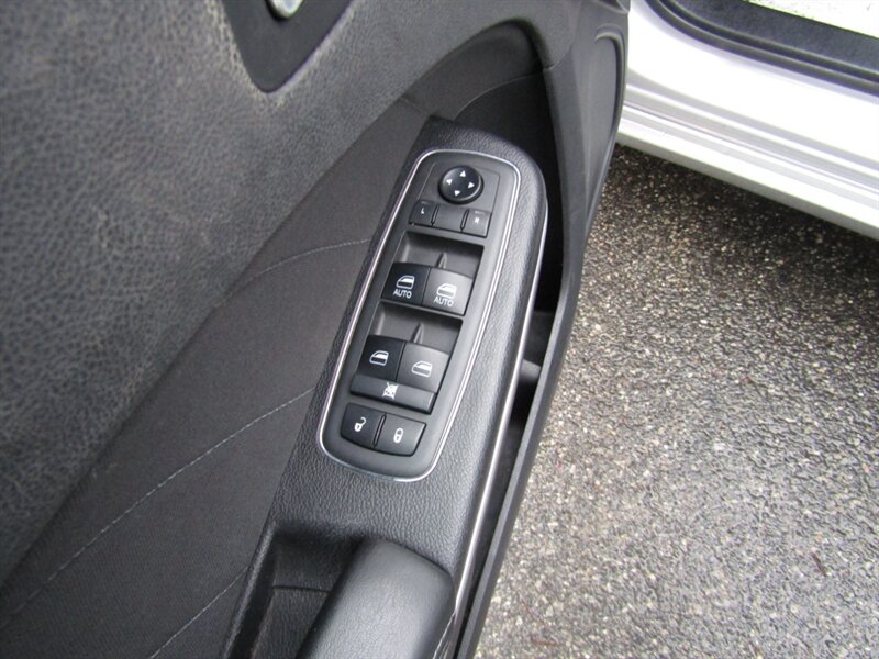 2019 Dodge Charger SXT,AWD,CONV PKG,COMFORT PKG,RVC,SILVER CERTIFIED - Photo 12 - Haddon Twp, NJ 08107