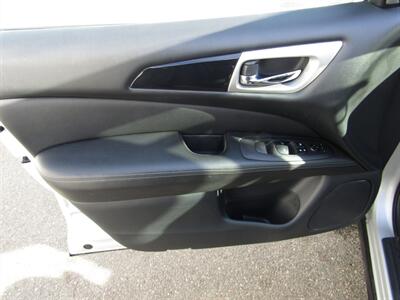 2020 Nissan Pathfinder SVAWD,CONV PKG,TECH PKG,RVC,SILVER CERTIFIED   - Photo 12 - Haddon Twp, NJ 08107