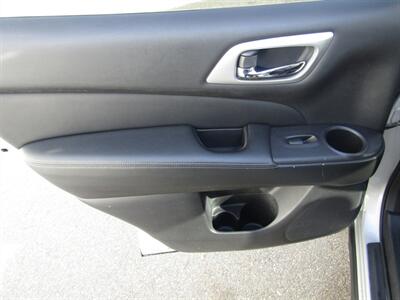 2020 Nissan Pathfinder SVAWD,CONV PKG,TECH PKG,RVC,SILVER CERTIFIED   - Photo 17 - Haddon Twp, NJ 08107
