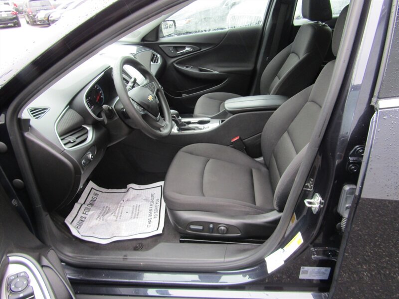 2023 Chevrolet Malibu LT,CONV PKG,TECH PKG,RVC, SILVER CERTIFIED - Photo 33 - Haddon Twp, NJ 08107