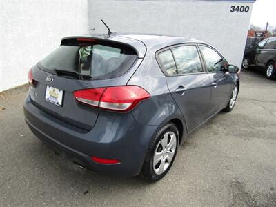 2016 Kia Forte5 LX,CONV PKG,PWR PKG,SILVER CERTIFIED - Photo 7 - Haddon Twp, NJ 08107