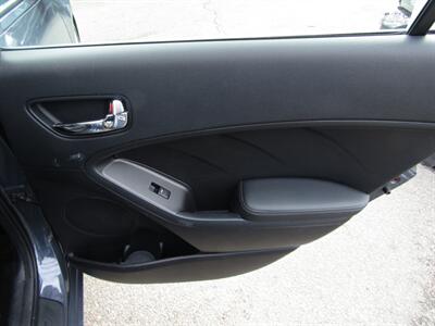 2016 Kia Forte5 LX,CONV PKG,PWR PKG,SILVER CERTIFIED - Photo 15 - Haddon Twp, NJ 08107