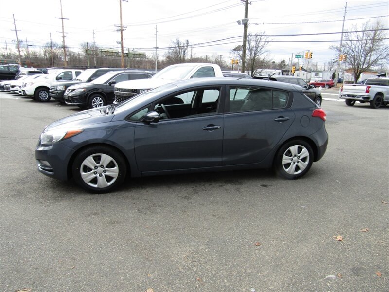 2016 Kia Forte5 LX,CONV PKG,PWR PKG,SILVER CERTIFIED - Photo 4 - Haddon Twp, NJ 08107