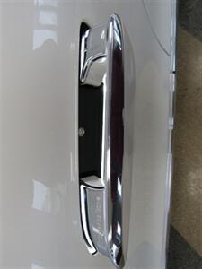 2022 Mercedes-Benz EQS AMG PKG,HYPERSCREEN PKG,HUD, $122K W STICKER   - Photo 25 - Haddon Twp, NJ 08107