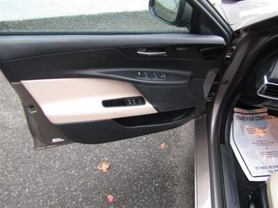 2017 Jaguar XE 35t Premium   - Photo 12 - Haddon Twp, NJ 08107