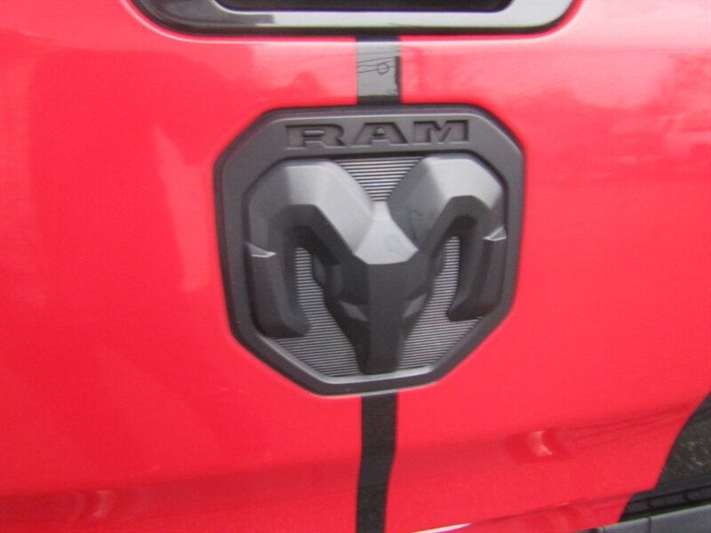 2020 RAM 1500 BIG HORN,COMFORT TECH PKG,PANO,SILVER CERTIFIED - Photo 13 - Haddon Twp, NJ 08107