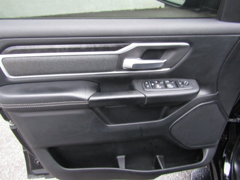 2020 RAM 1500 BIG HORN,COMFORT TECH PKG,PANO,SILVER CERTIFIED - Photo 16 - Haddon Twp, NJ 08107