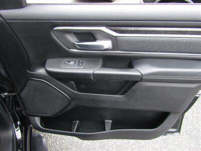 2020 RAM 1500 BIG HORN,COMFORT TECH PKG,PANO,SILVER CERTIFIED - Photo 28 - Haddon Twp, NJ 08107