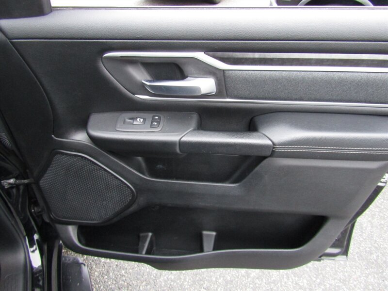 2020 RAM 1500 BIG HORN,COMFORT TECH PKG,PANO,SILVER CERTIFIED - Photo 28 - Haddon Twp, NJ 08107