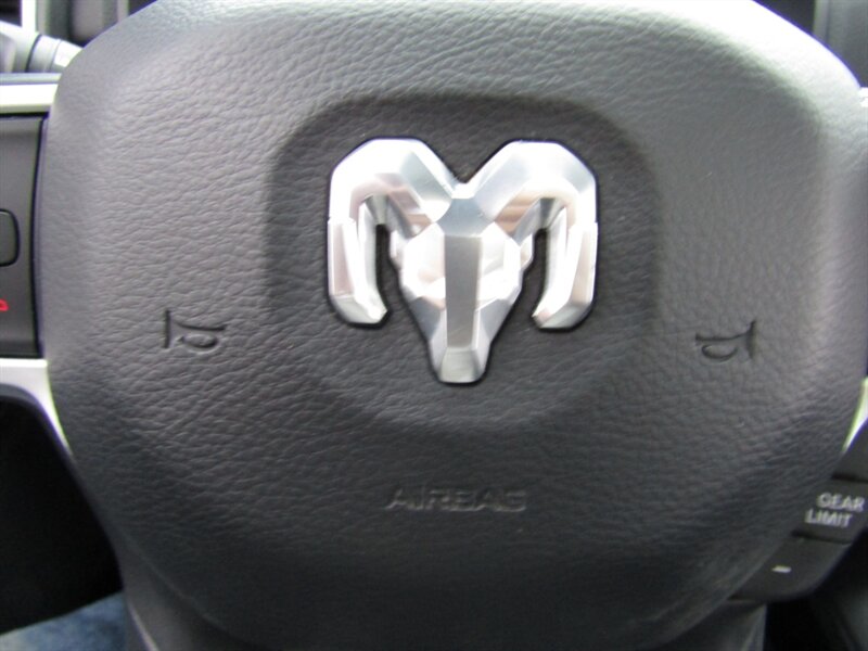 2020 RAM 1500 BIG HORN,COMFORT TECH PKG,PANO,SILVER CERTIFIED - Photo 32 - Haddon Twp, NJ 08107
