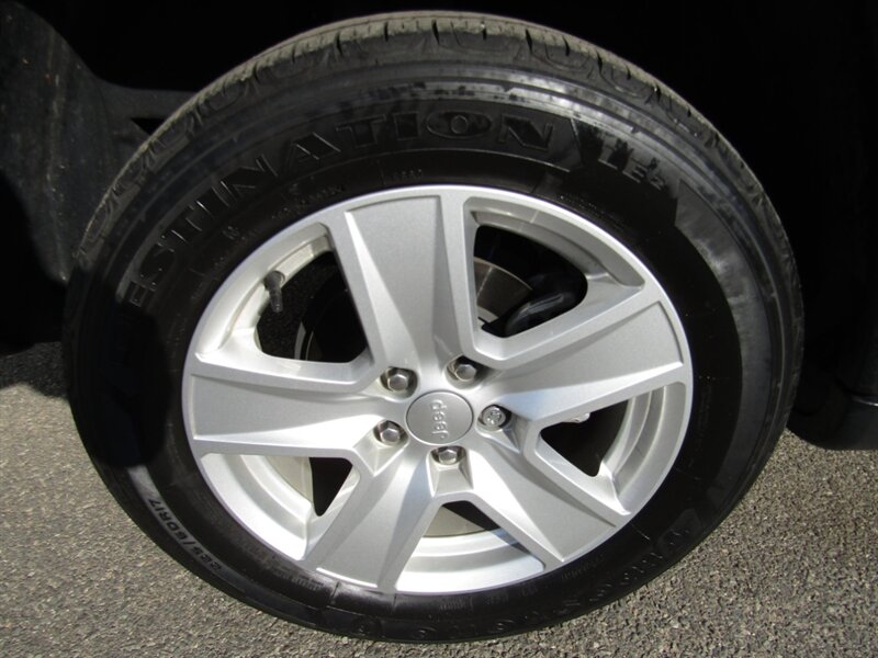 2022 Jeep Compass LATITUDE,4x4,PANOROOF,SILVER,RVC CERTIFIED - Photo 47 - Haddon Twp, NJ 08107