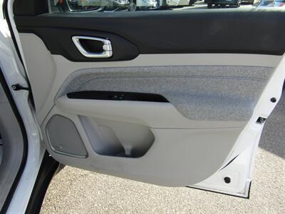 2022 Jeep Compass LATITUDE,4x4,PANOROOF,SILVER,RVC CERTIFIED - Photo 29 - Haddon Twp, NJ 08107