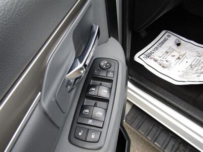 2017 RAM 1500 SLT,4X4,CONV PKG,RVC,PDC,SILVER CERTIFIED - Photo 13 - Haddon Twp, NJ 08107