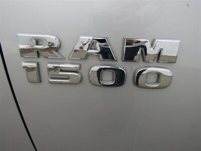2017 RAM 1500 SLT,4X4,CONV PKG,RVC,PDC,SILVER CERTIFIED - Photo 11 - Haddon Twp, NJ 08107