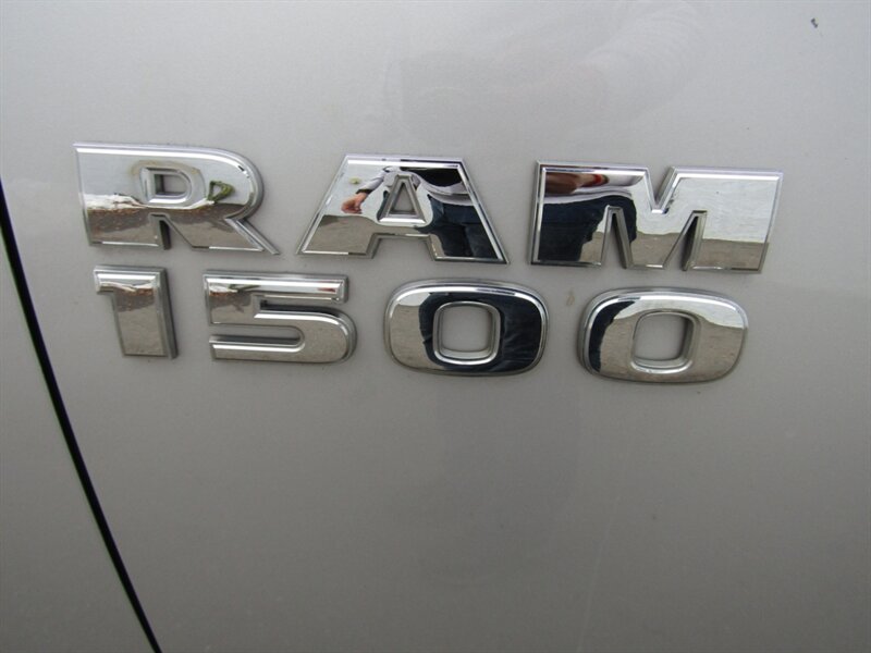2017 RAM 1500 SLT,4X4,CONV PKG,RVC,PDC,SILVER CERTIFIED - Photo 11 - Haddon Twp, NJ 08107