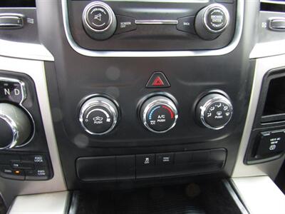 2017 RAM 1500 SLT,4X4,CONV PKG,RVC,PDC,SILVER CERTIFIED - Photo 32 - Haddon Twp, NJ 08107