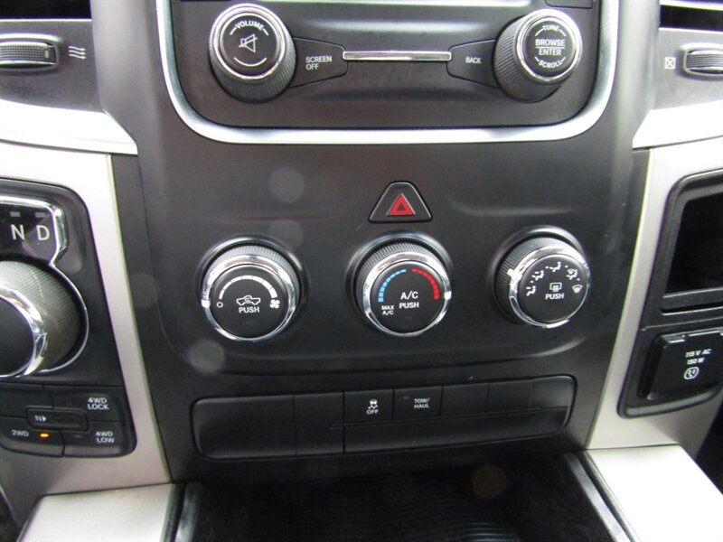 2017 RAM 1500 SLT,4X4,CONV PKG,RVC,PDC,SILVER CERTIFIED - Photo 32 - Haddon Twp, NJ 08107