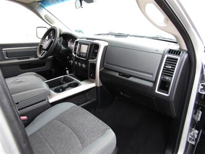 2017 RAM 1500 SLT,4X4,CONV PKG,RVC,PDC,SILVER CERTIFIED - Photo 22 - Haddon Twp, NJ 08107