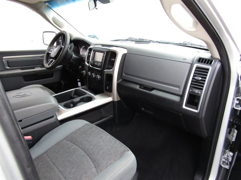 2017 RAM 1500 SLT,4X4,CONV PKG,RVC,PDC,SILVER CERTIFIED - Photo 22 - Haddon Twp, NJ 08107