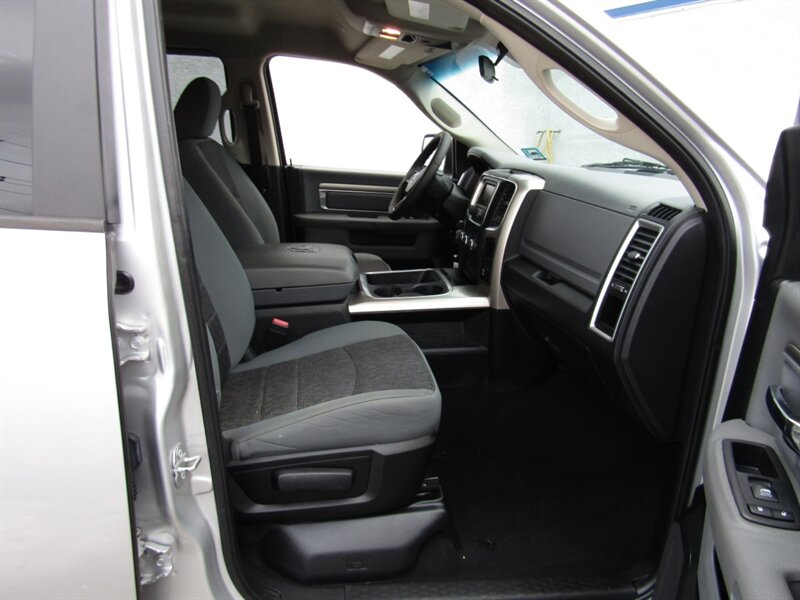 2017 RAM 1500 SLT,4X4,CONV PKG,RVC,PDC,SILVER CERTIFIED - Photo 23 - Haddon Twp, NJ 08107