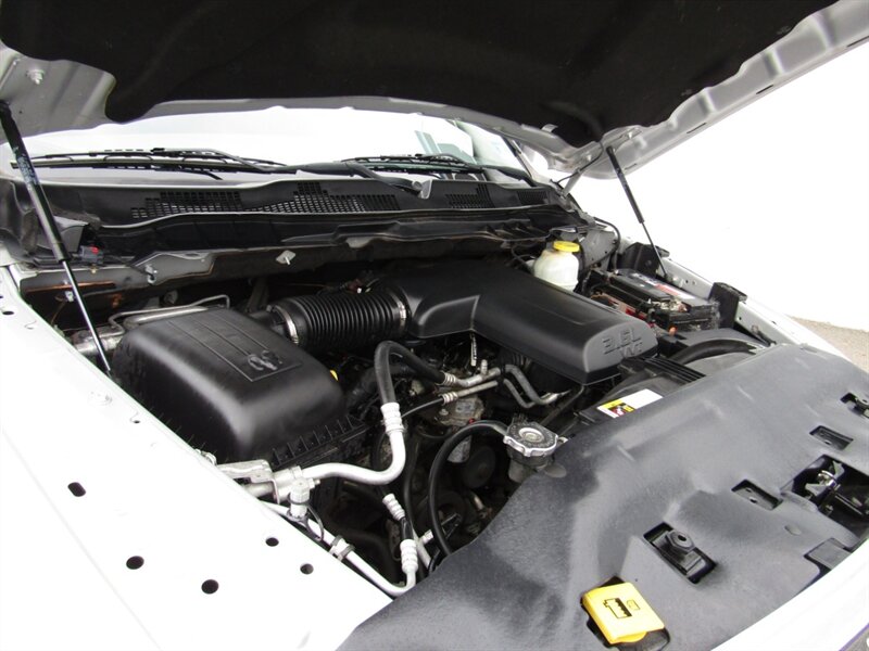 2017 RAM 1500 SLT,4X4,CONV PKG,RVC,PDC,SILVER CERTIFIED - Photo 41 - Haddon Twp, NJ 08107