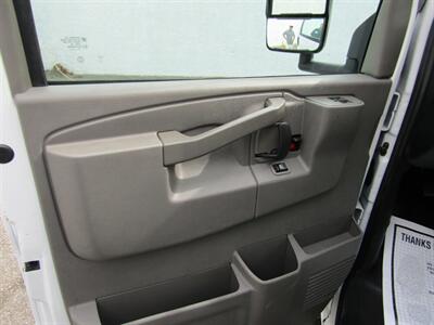 2023 Chevrolet Express 3500 ,HEAVY DUTY,REFRIGERATED BOX   - Photo 35 - Haddon Twp, NJ 08107