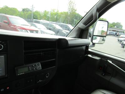 2023 Chevrolet Express 3500 ,HEAVY DUTY,REFRIGERATED BOX   - Photo 47 - Haddon Twp, NJ 08107