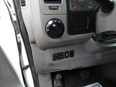 2017 Nissan NV S,CONV PKG,RVC,PWR PKG,SILVER CERTIFIED   - Photo 34 - Haddon Twp, NJ 08107