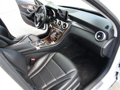 2017 Mercedes-Benz AWD,NAV,PREM 1 PKG,PANOROOF ,SILVER CERTIFIED - Photo 40 - Haddon Twp, NJ 08107