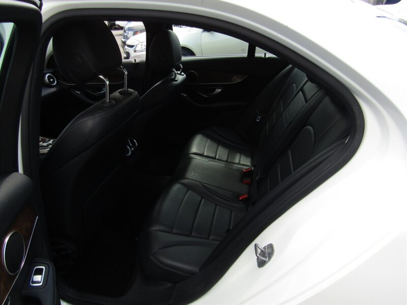 2017 Mercedes-Benz AWD,NAV,PREM 1 PKG,PANOROOF ,SILVER CERTIFIED - Photo 35 - Haddon Twp, NJ 08107