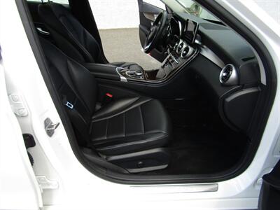 2017 Mercedes-Benz AWD,NAV,PREM 1 PKG,PANOROOF ,SILVER CERTIFIED - Photo 41 - Haddon Twp, NJ 08107