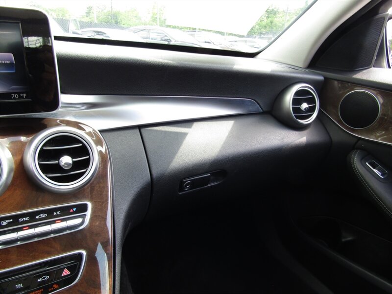 2017 Mercedes-Benz AWD,NAV,PREM 1 PKG,PANOROOF ,SILVER CERTIFIED - Photo 52 - Haddon Twp, NJ 08107