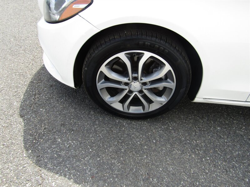 2017 Mercedes-Benz AWD,NAV,PREM 1 PKG,PANOROOF ,SILVER CERTIFIED - Photo 13 - Haddon Twp, NJ 08107