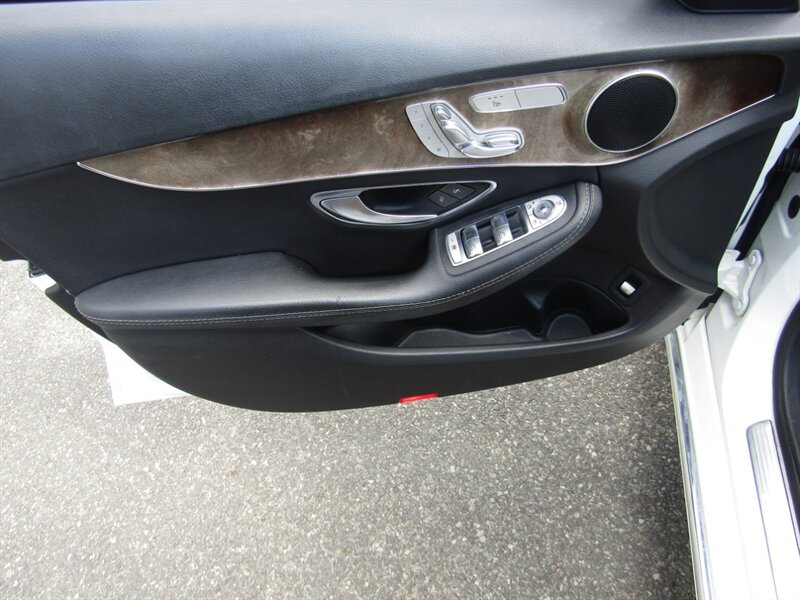 2017 Mercedes-Benz AWD,NAV,PREM 1 PKG,PANOROOF ,SILVER CERTIFIED - Photo 30 - Haddon Twp, NJ 08107