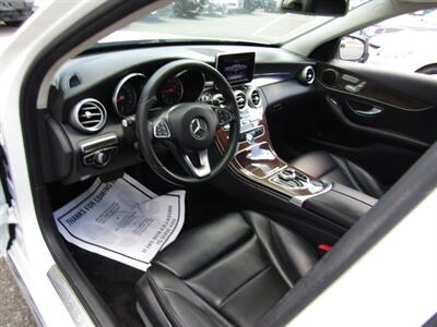 2017 Mercedes-Benz AWD,NAV,PREM 1 PKG,PANOROOF ,SILVER CERTIFIED - Photo 33 - Haddon Twp, NJ 08107