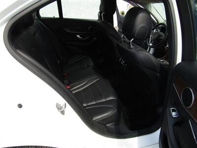 2017 Mercedes-Benz AWD,NAV,PREM 1 PKG,PANOROOF ,SILVER CERTIFIED - Photo 38 - Haddon Twp, NJ 08107