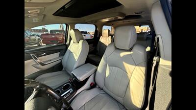 2011 GMC Acadia Denali   - Photo 9 - Dodge City, KS 67801