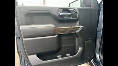 2020 Chevrolet Silverado 1500 LT   - Photo 11 - Dodge City, KS 67801