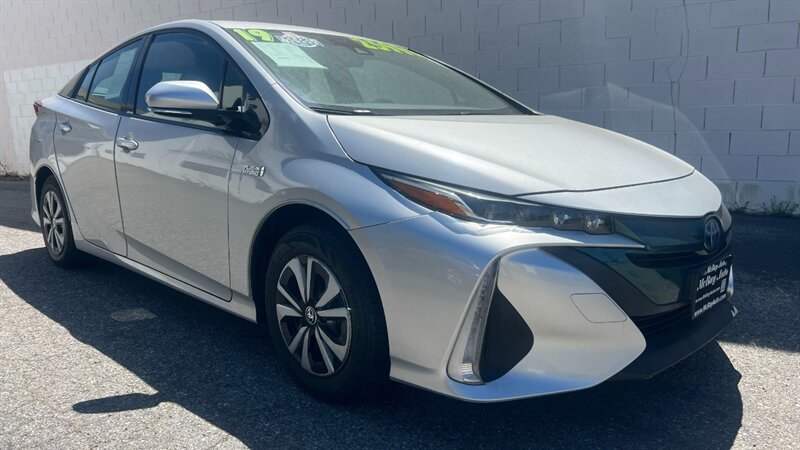 2019 Toyota Prius Prime Advanced photo