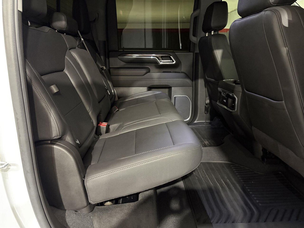 2024 Chevrolet Silverado 2500HD LTZ   - Photo 32 - Victorville, CA 92392